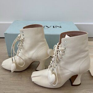Lanvin white Leather Lace-Up Boots w/ hearts in laces Women's Size: 6 | IT 36